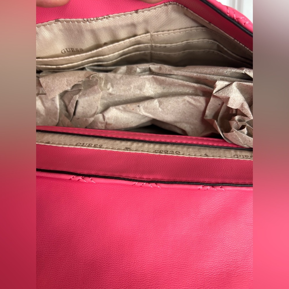 Guess Pink Guilly Quilted Shoulder Bag - Picture 5 of 6